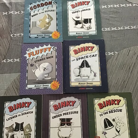 Lot of 7 Graphic Novels--Homeschool Reading - Picture 1 of 3